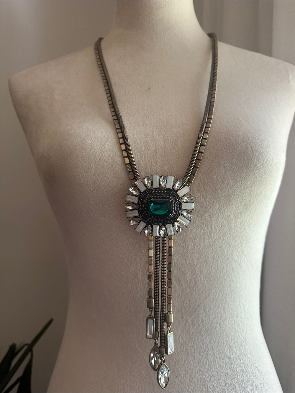 TOPSHOP Freedom Low Y Style Maximalist Necklace